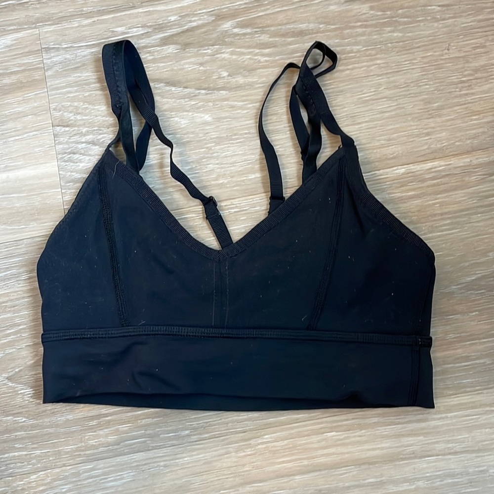 Lululemon. Black strappy back longline bra. Size 4